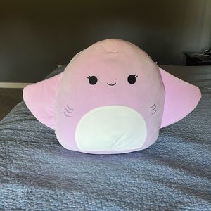 Purple stingray squishmallow Aziza